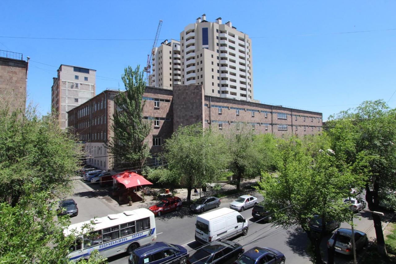 Апартаменты Вагаршяна, 19 к.29 Ереван Экстерьер фото